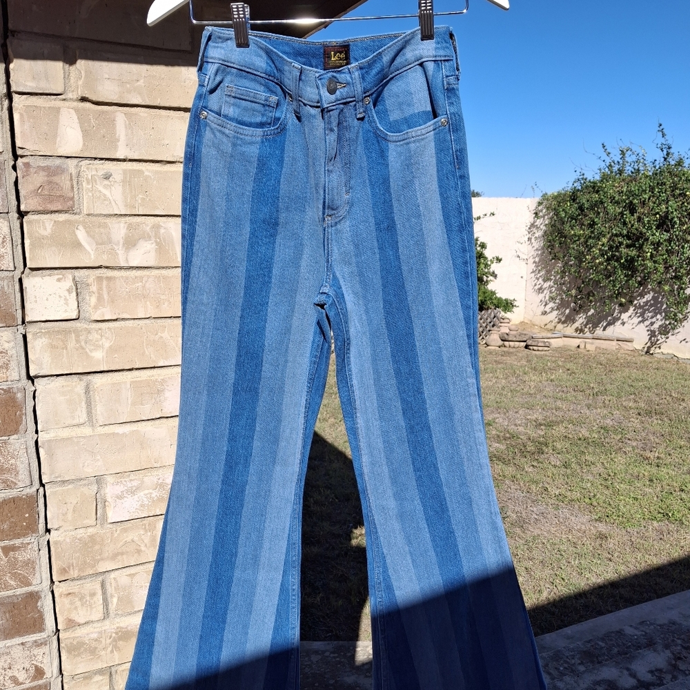 Lee Hits Of Blue Striped Flare High Rise Jeans  Women Size 26 - Picture 4 of 16